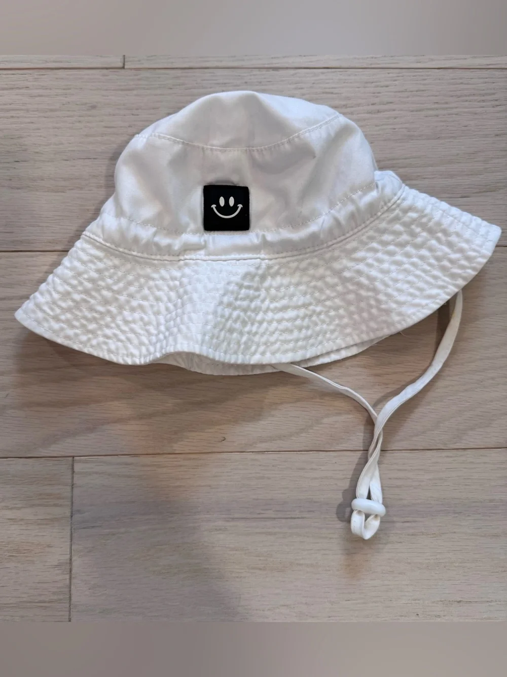 Smiley Patch White Toddler Bucket Hat with Chin Strap